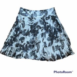 Ann Taylor Floral Pleated Lined Skirt - Size 4
